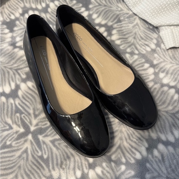 Ecco Shoes - Ecco Black Danish Design Patent mint shape size 9